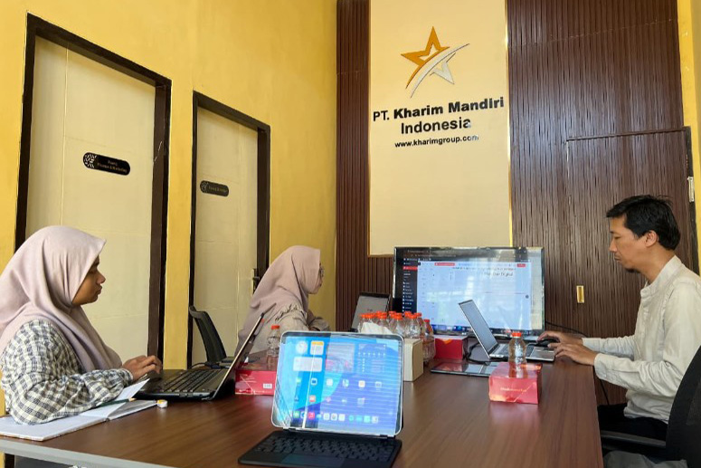 Upgrading Skill Karyawan untuk Layanan yang Lebih Prima: PT. Kharim Mandiri Indonesia Gelar Training Web dan Digital Marketing
